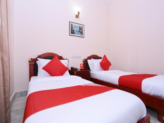 KochiKarthika Residency公寓 外观 照片