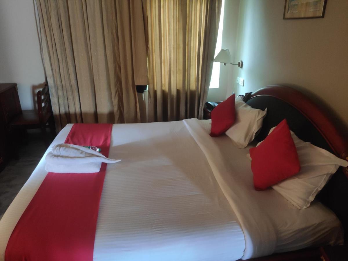 KochiKarthika Residency公寓 外观 照片